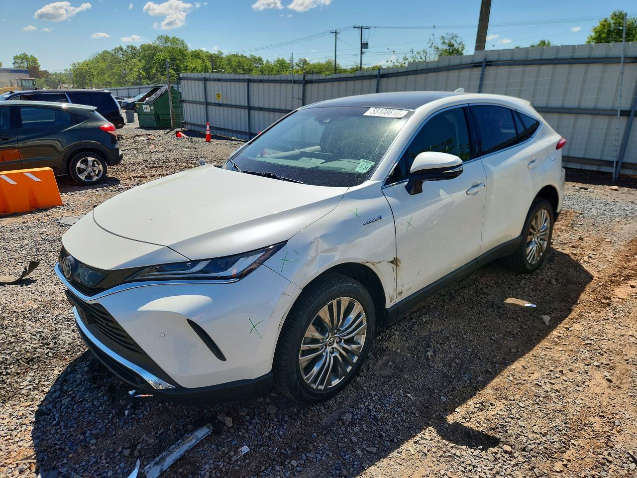 Salvage Toyota Venza Image