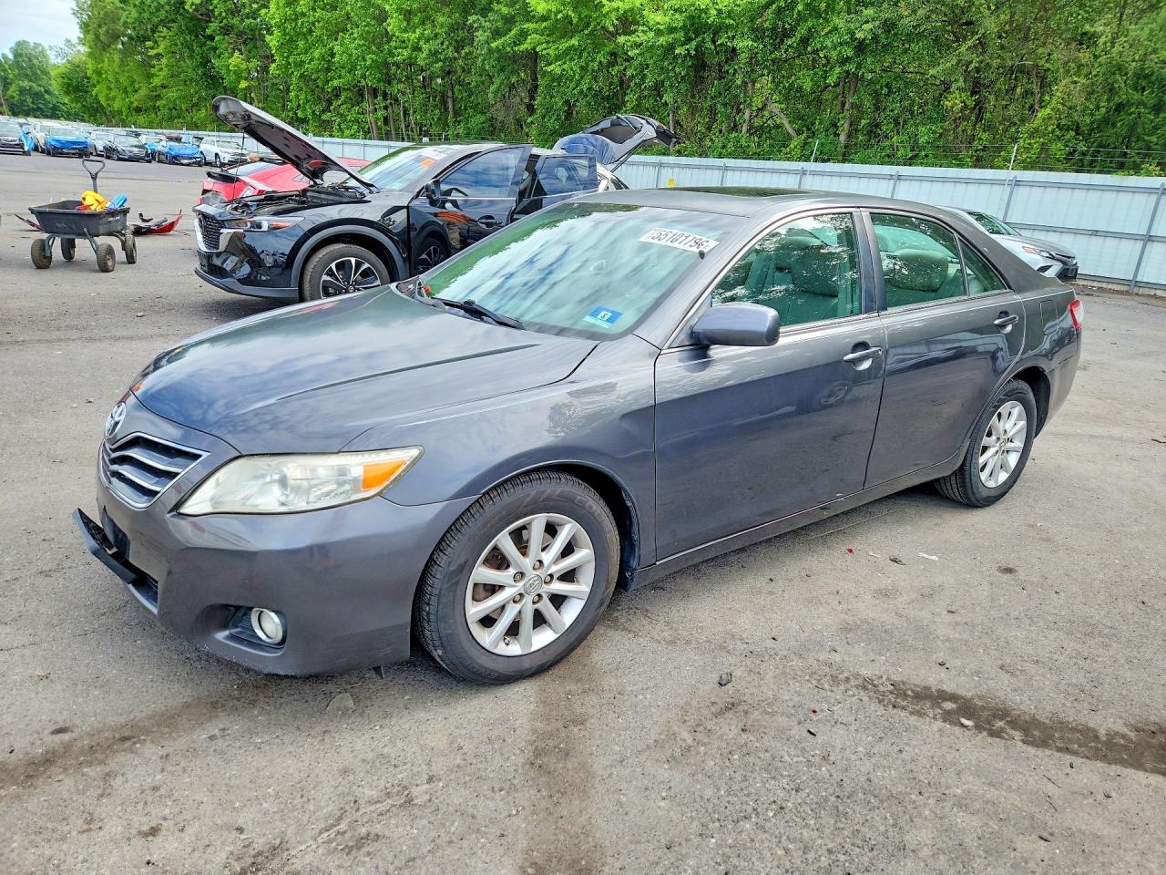 Salvage Toyota Camry Image