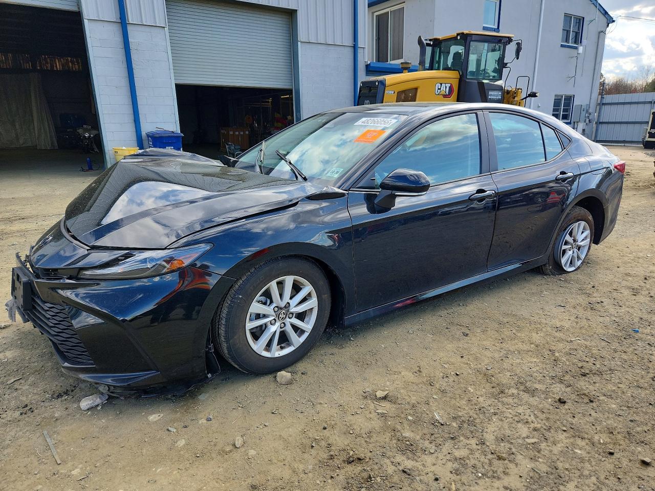 Salvage Toyota Camry Image