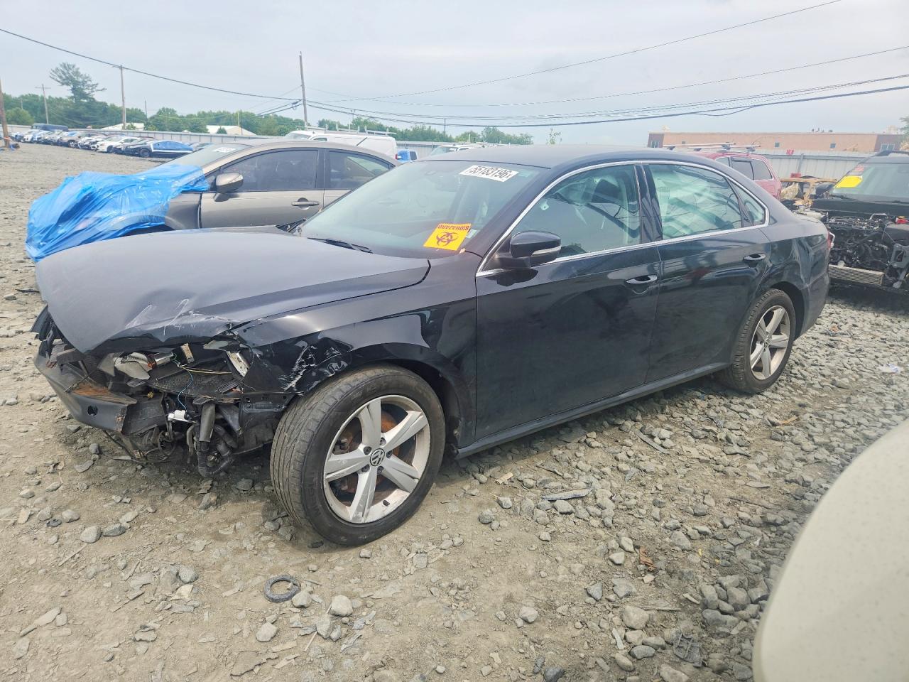 Salvage Volkswagen Passat Image