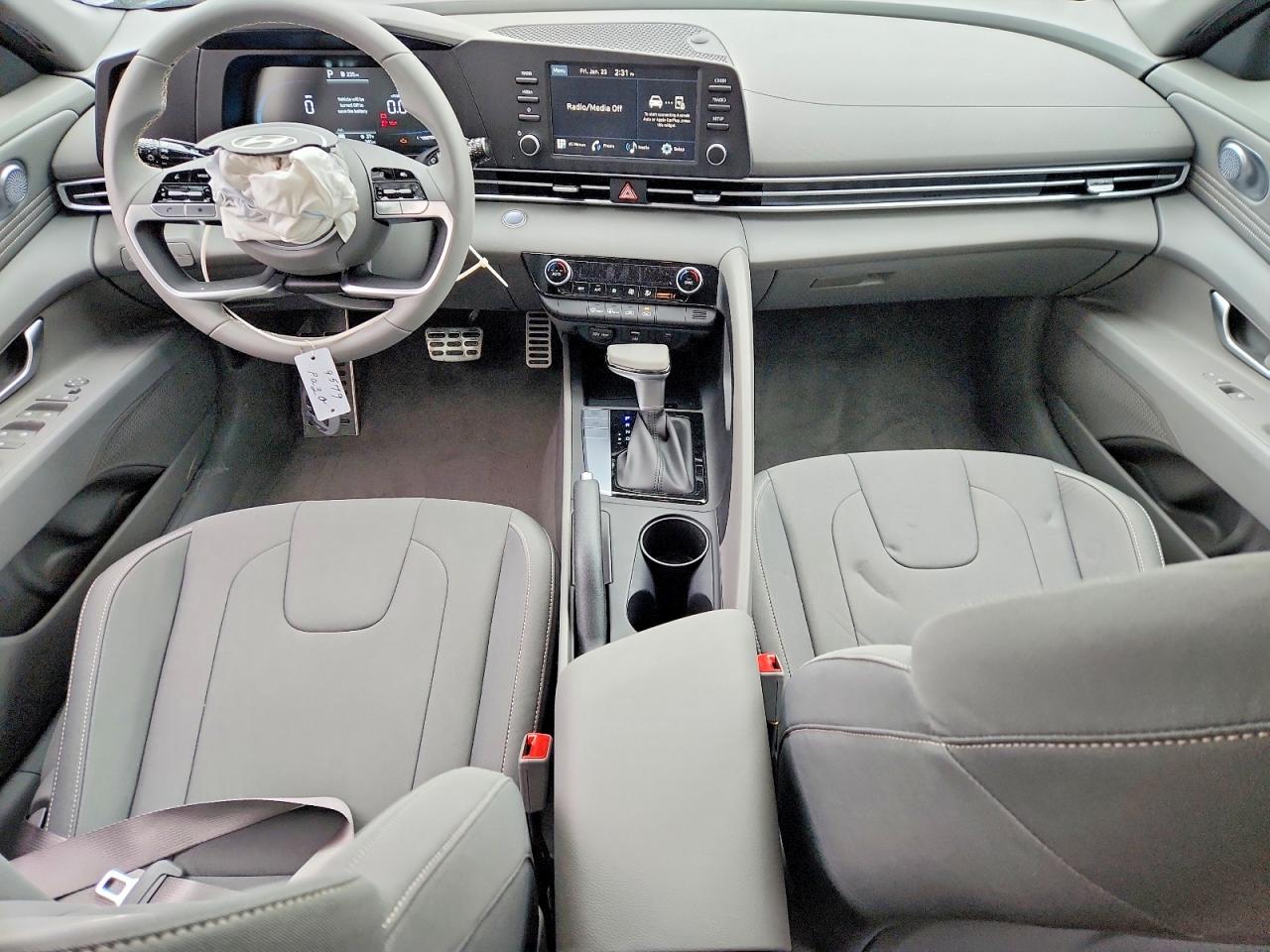 Hyundai ELANTRA Sel Sport