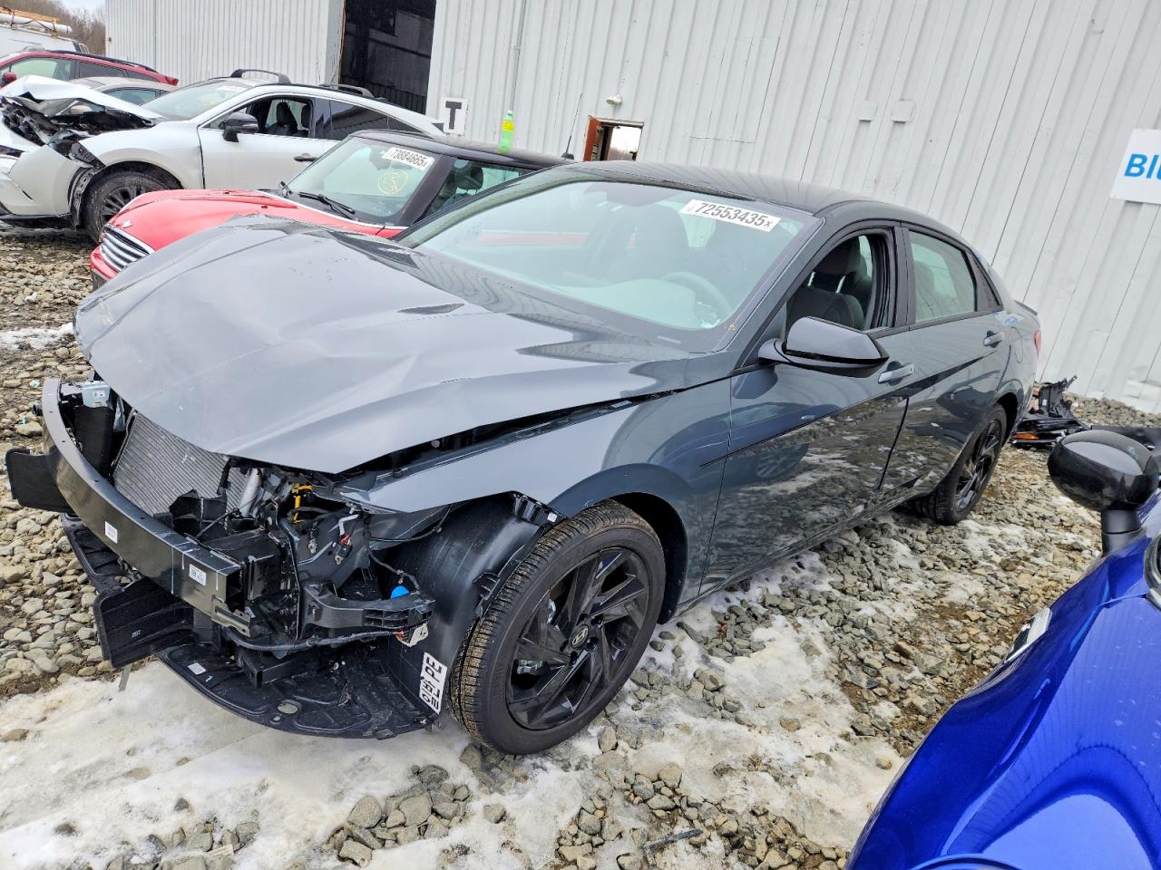 Salvage Hyundai ELANTRA Image