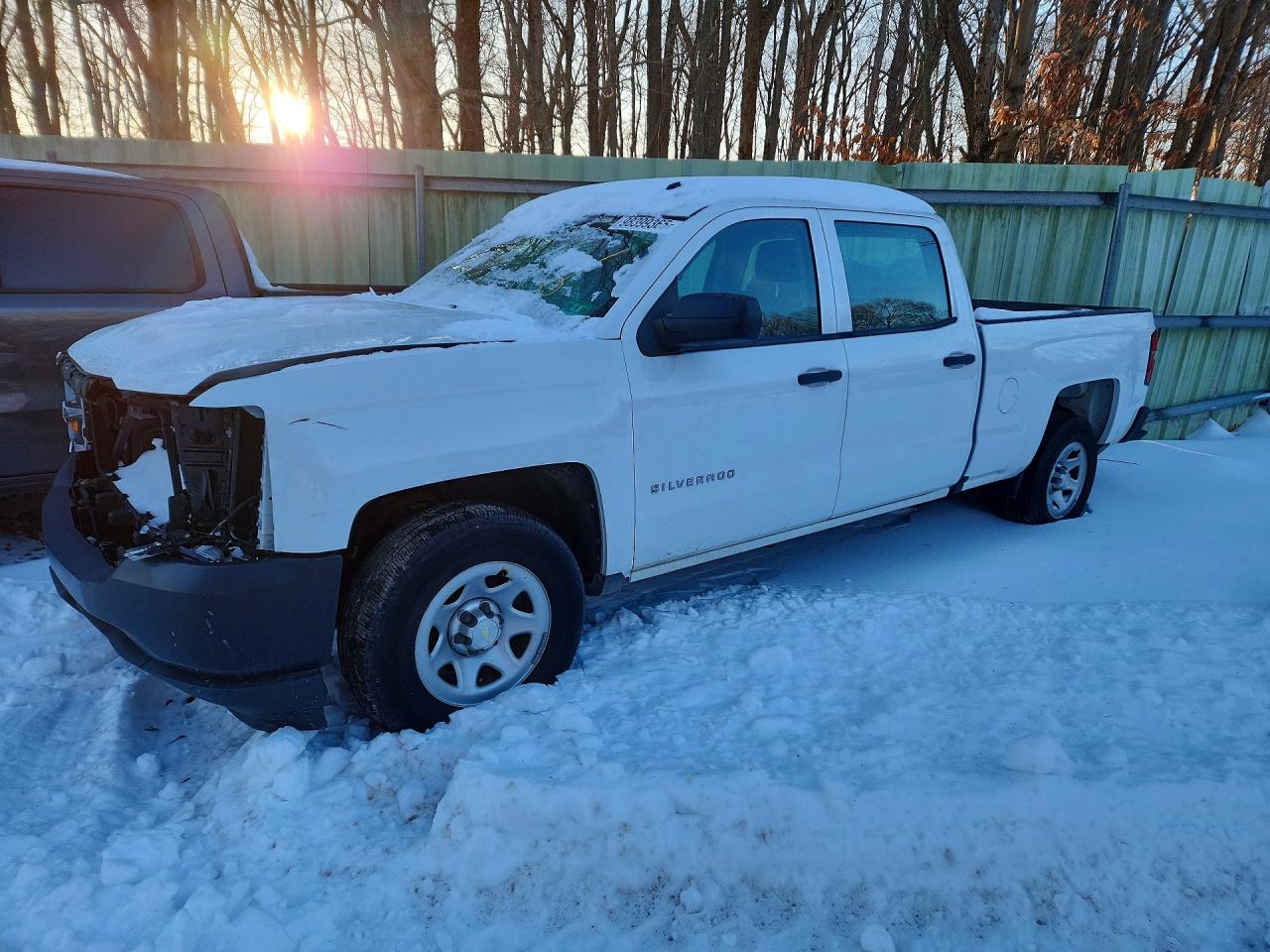 Salvage Chevrolet Silverado Image