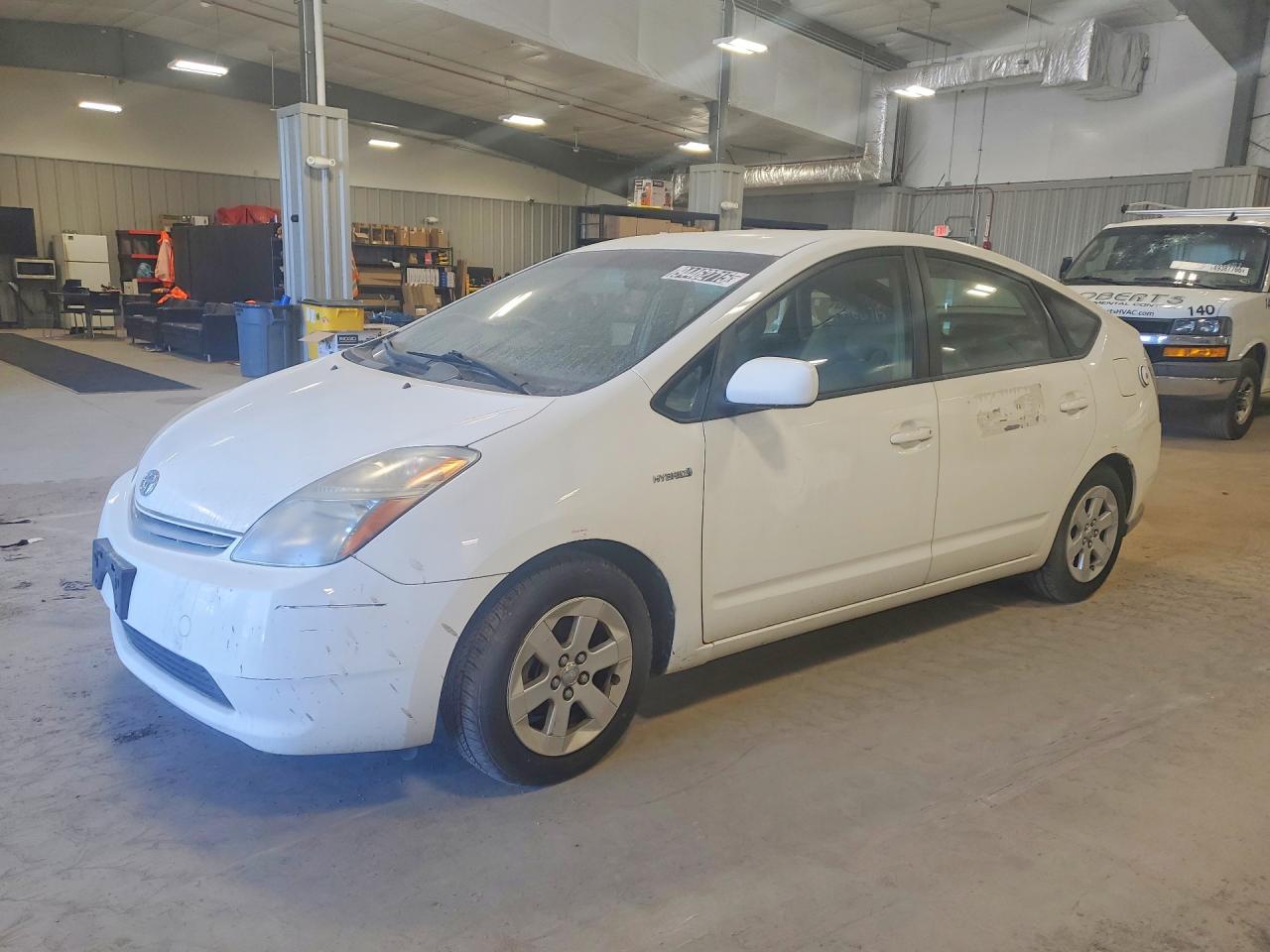 Salvage Toyota Prius Image