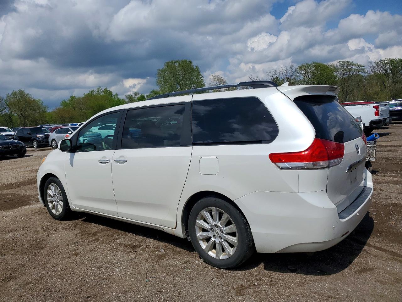 Toyota Sienna Limited 7-passenger