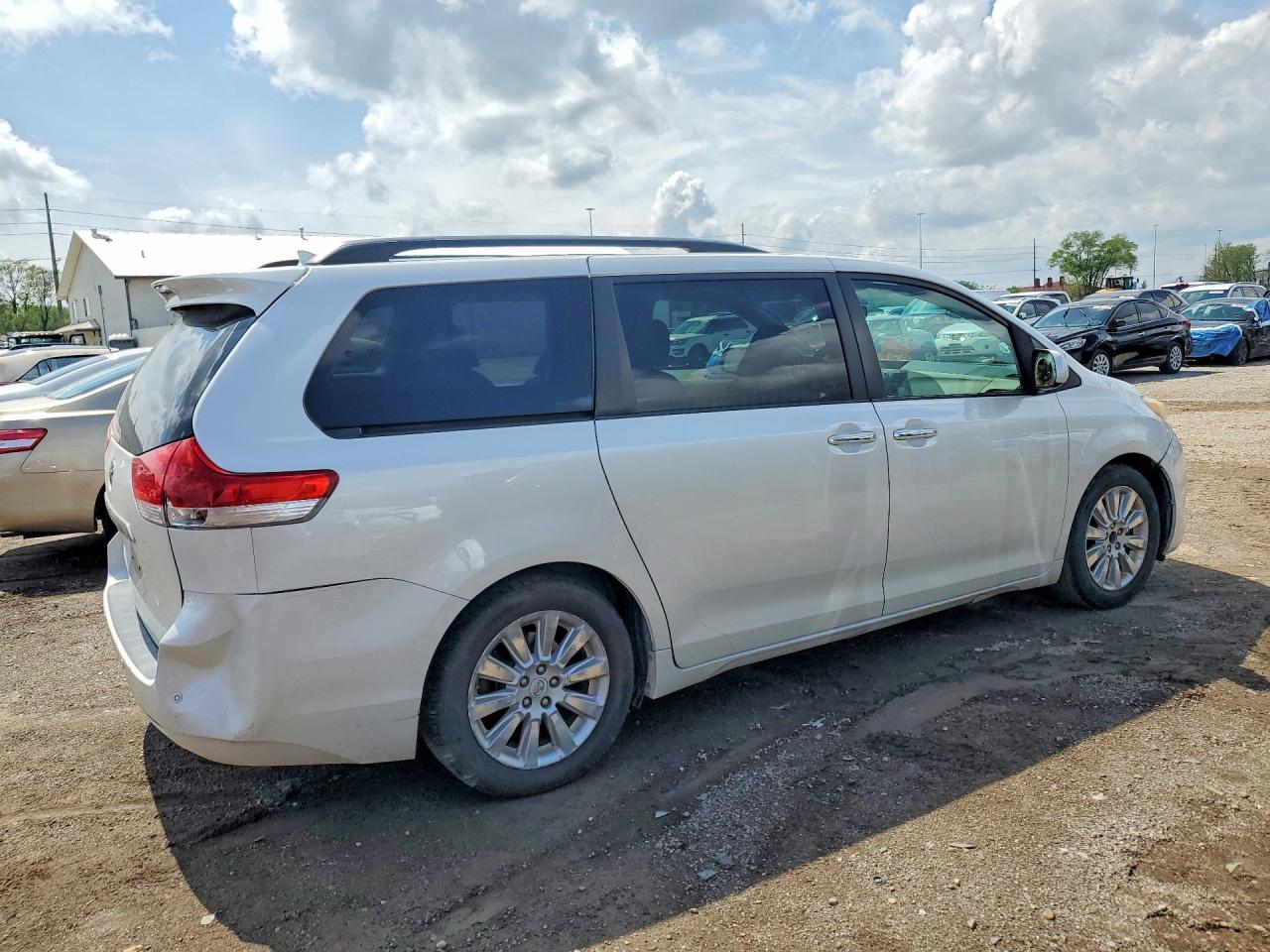 Toyota Sienna Limited 7-passenger