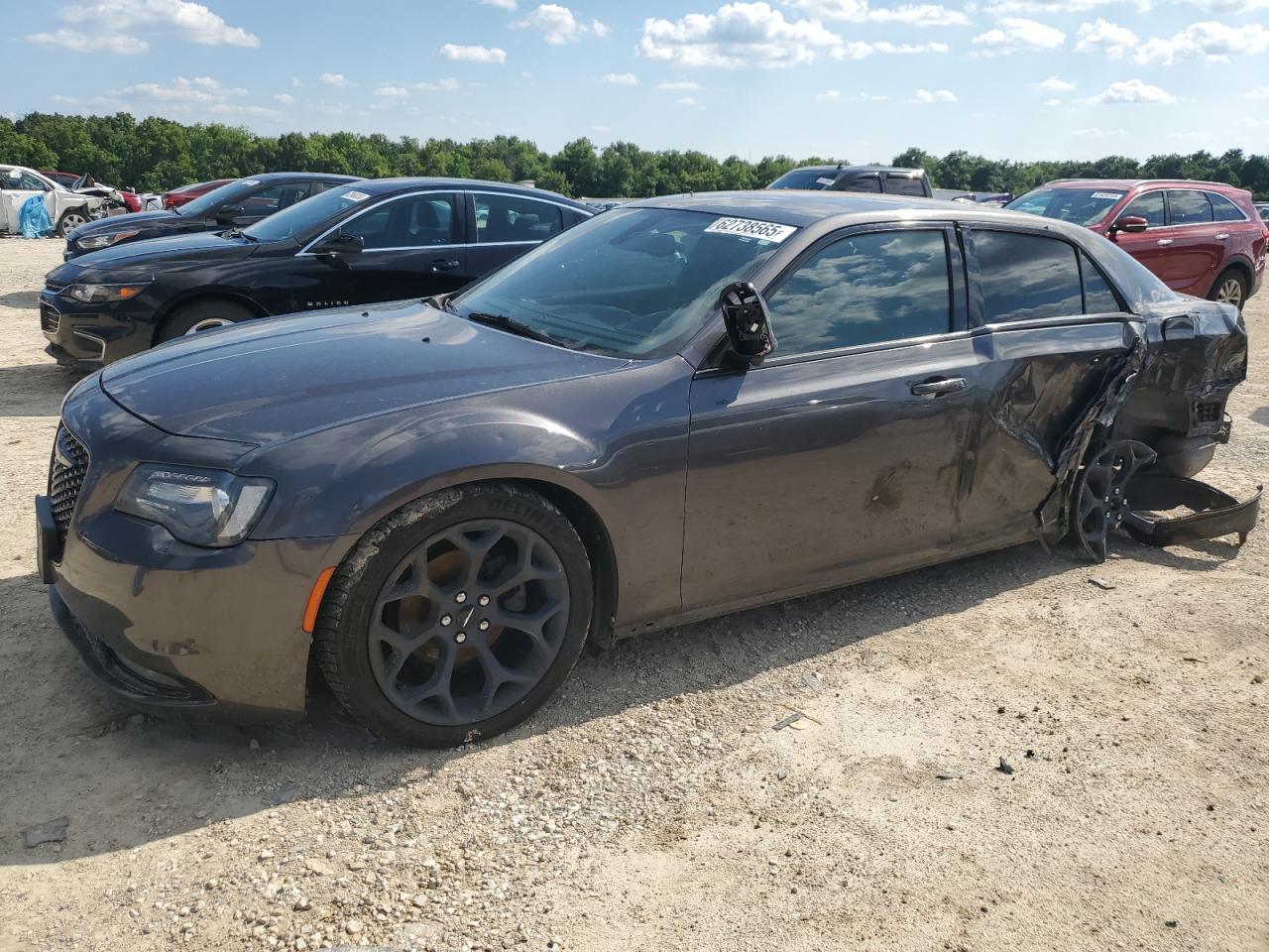 Salvage Chrysler 300 Image