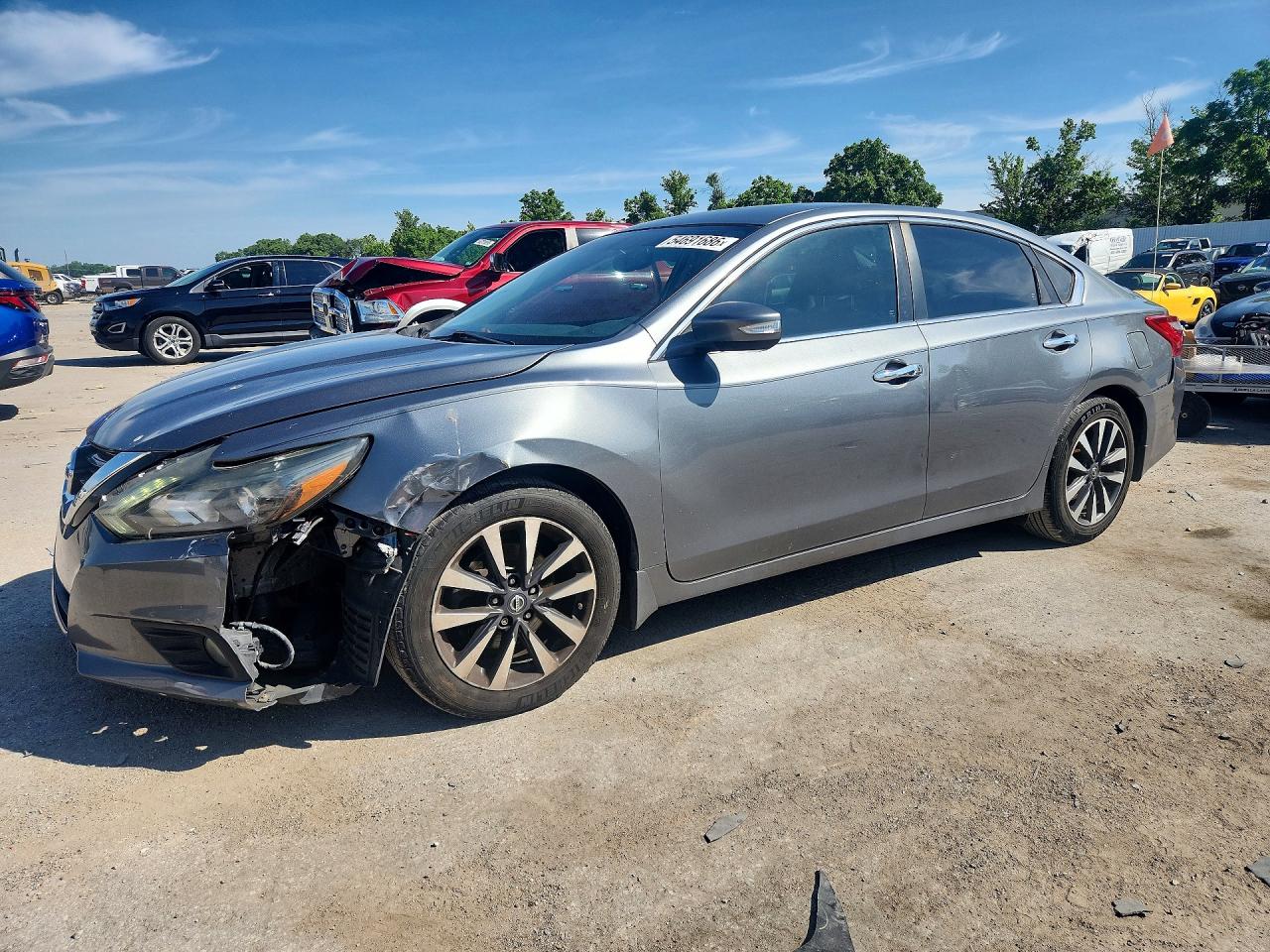 Salvage Nissan Altima Image