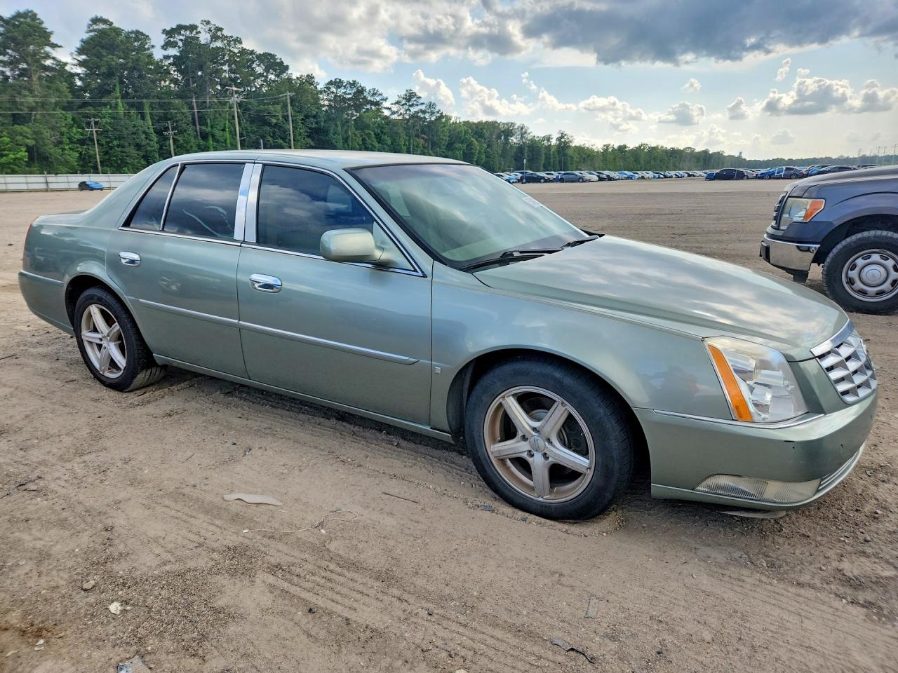 Cadillac DTS
