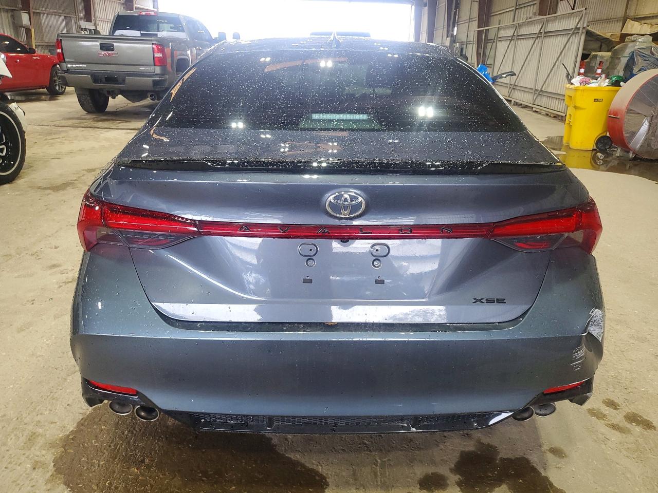 Toyota Avalon Xse