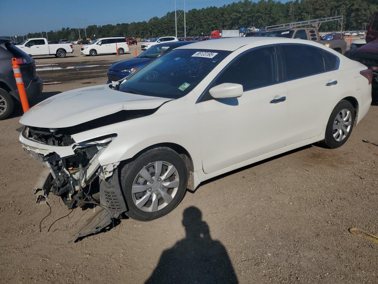 Salvage Nissan Altima Image