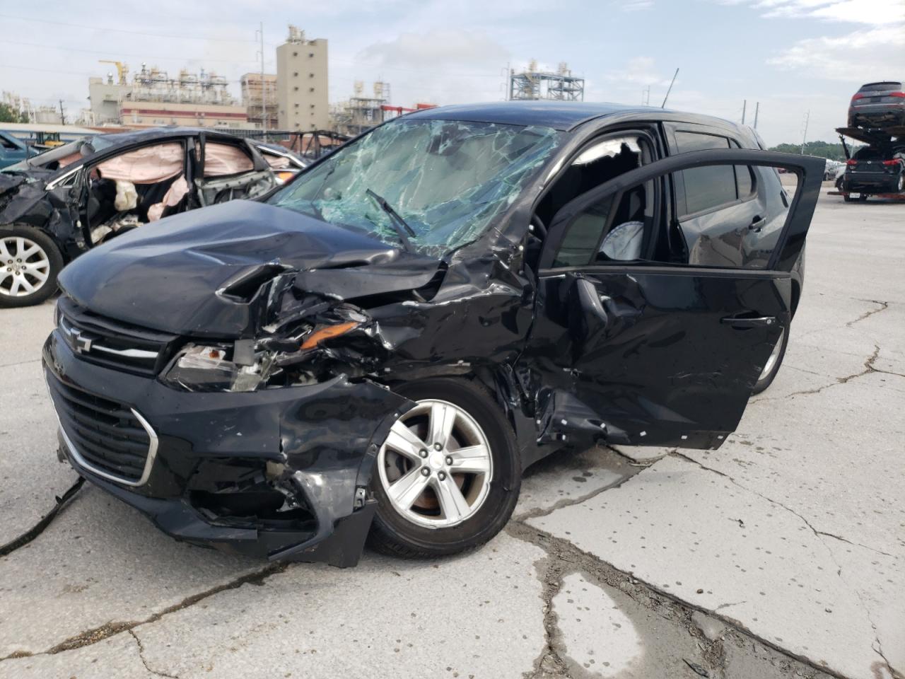 Salvage Chevrolet Trax Image