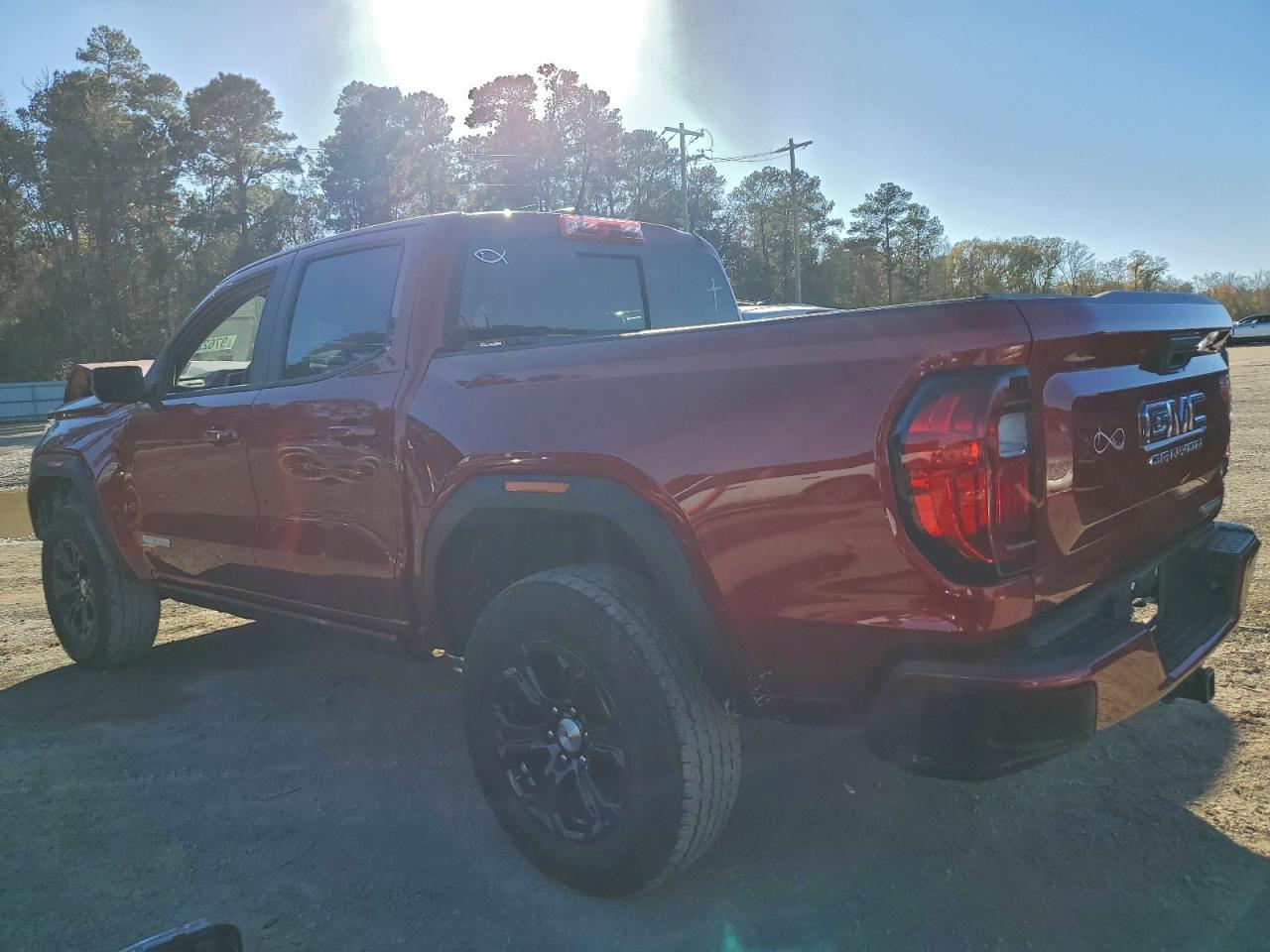 GMC Canyon Elevation