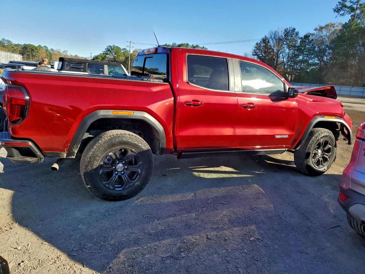 GMC Canyon Elevation