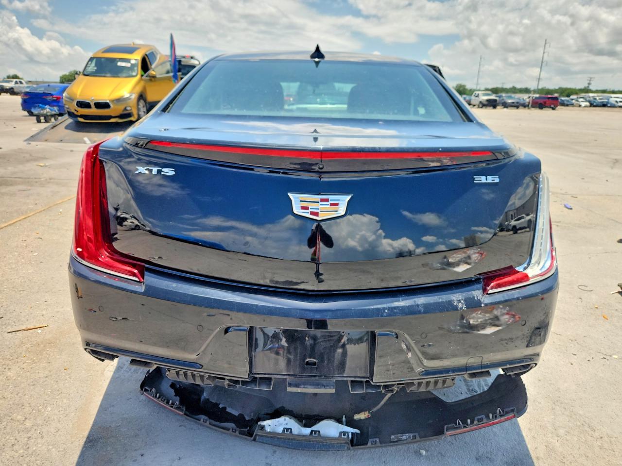 Cadillac XTS