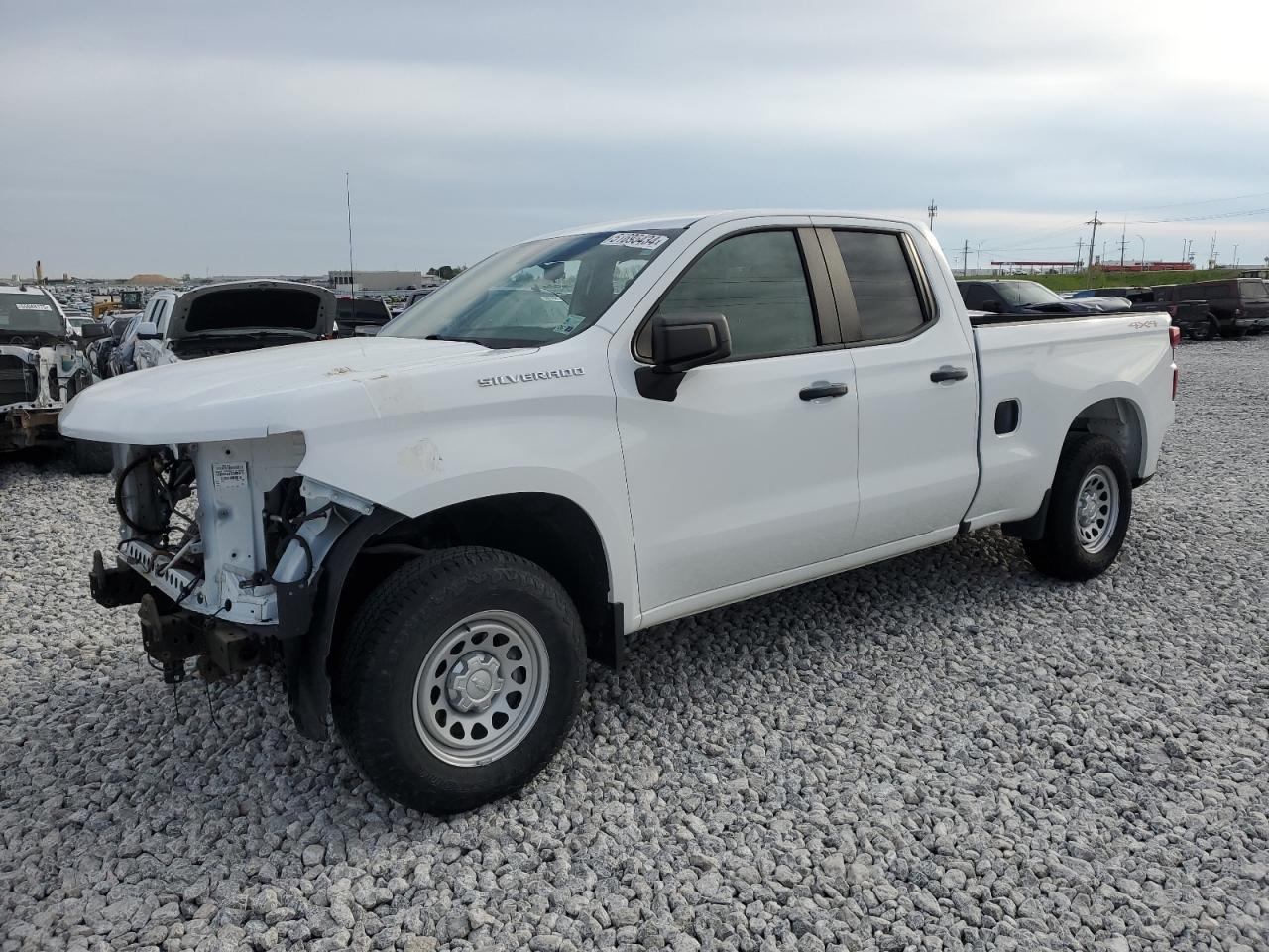 Salvage Chevrolet Silverado Image