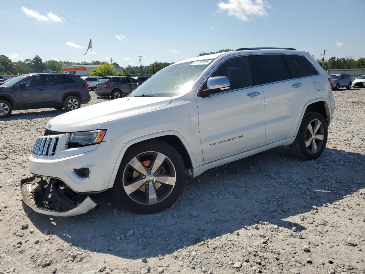 Salvage Jeep Grand Cherokee Image