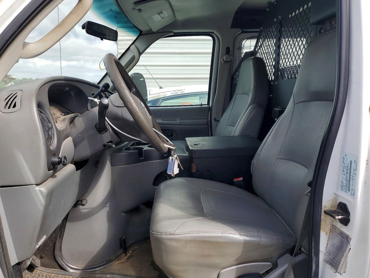 Ford Econoline E350 Super Duty Van