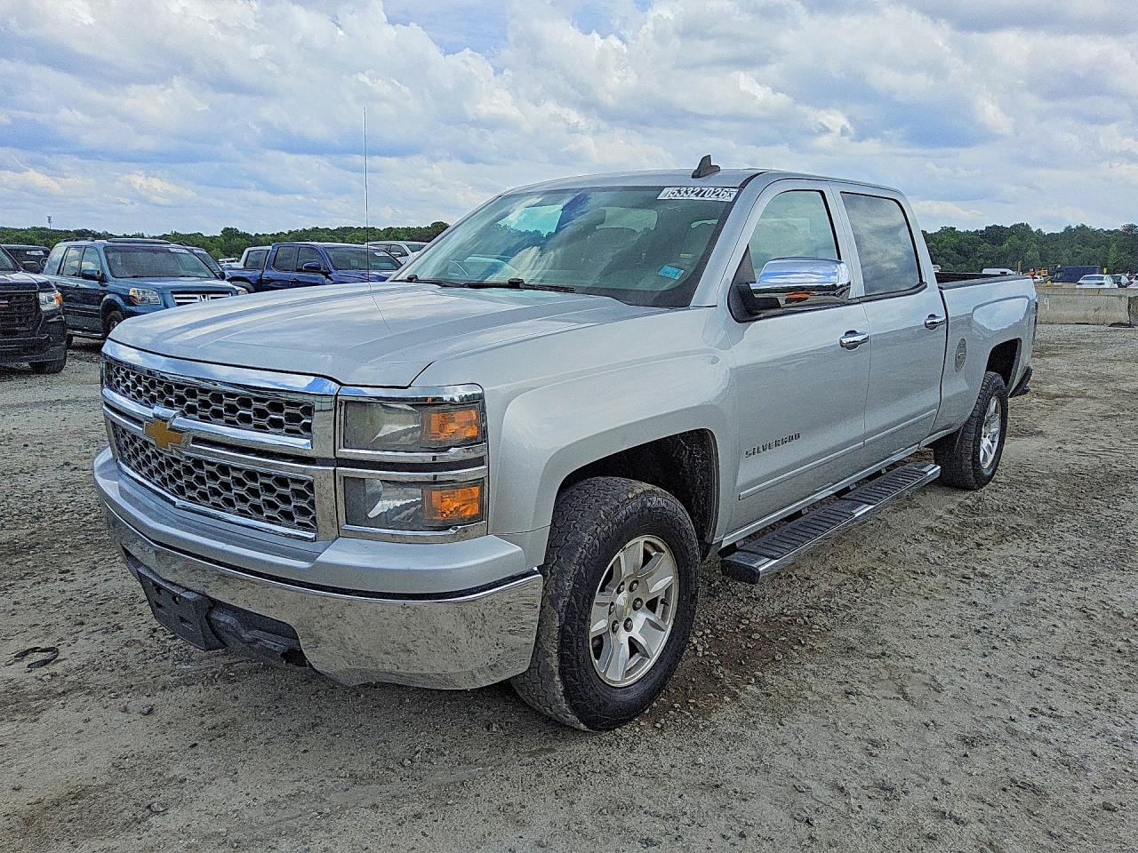 Salvage Chevrolet Silverado Image