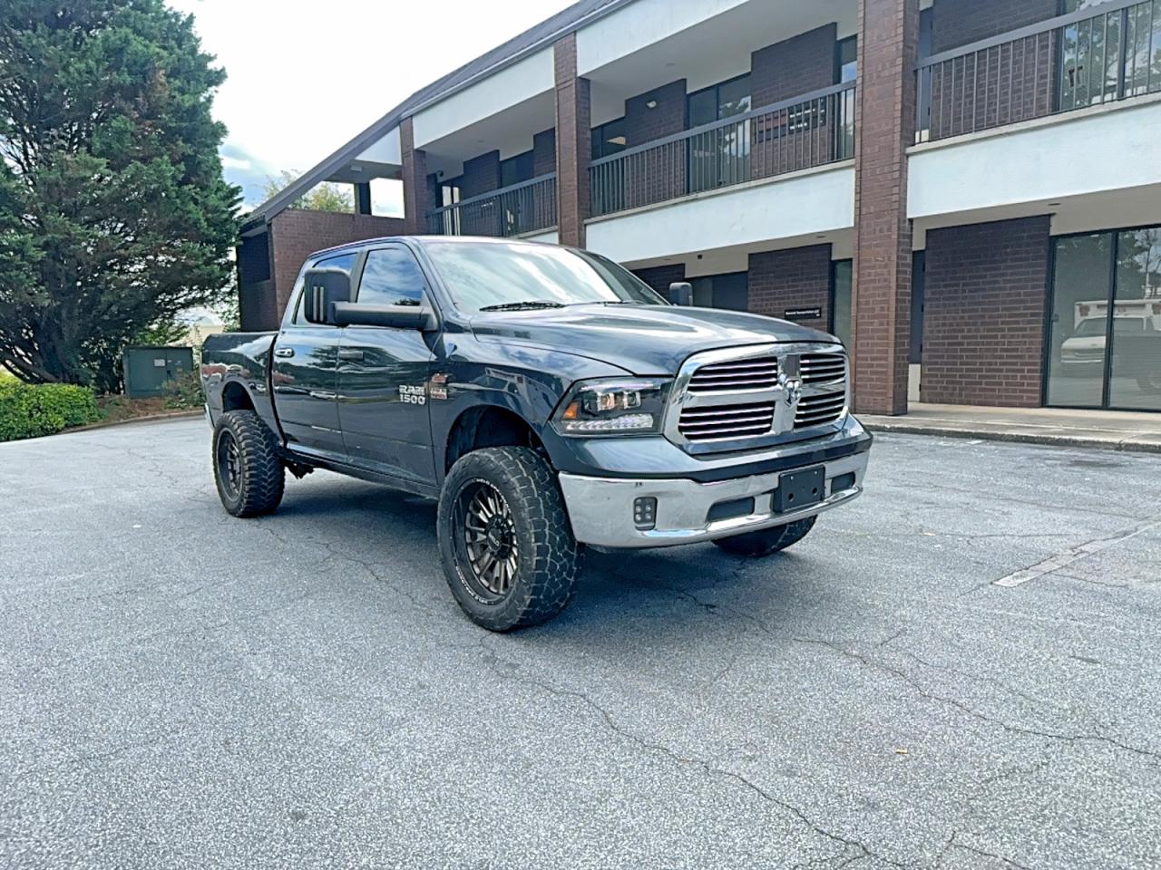Salvage Ram 1500 Image