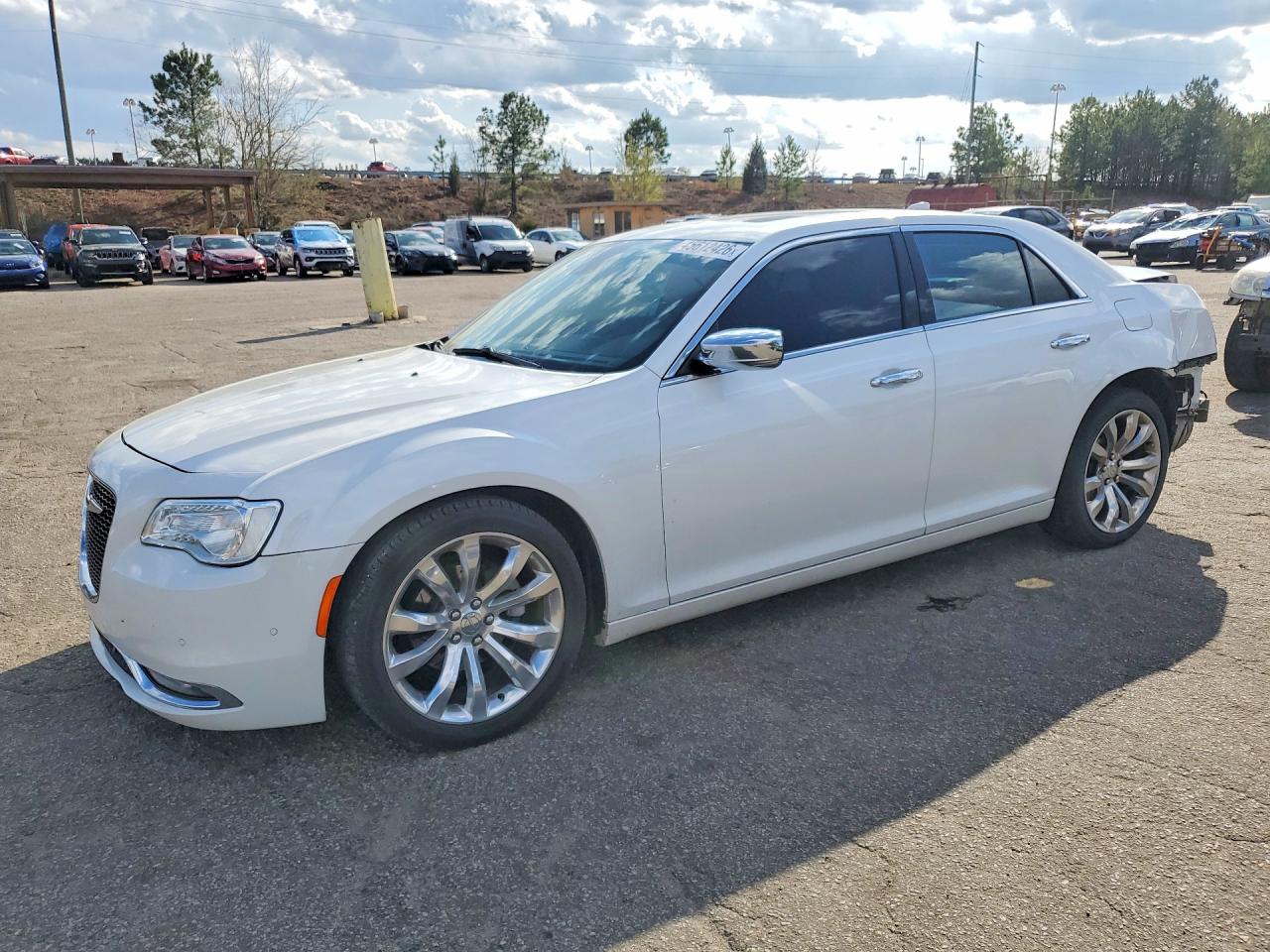 Salvage Chrysler 300 Image