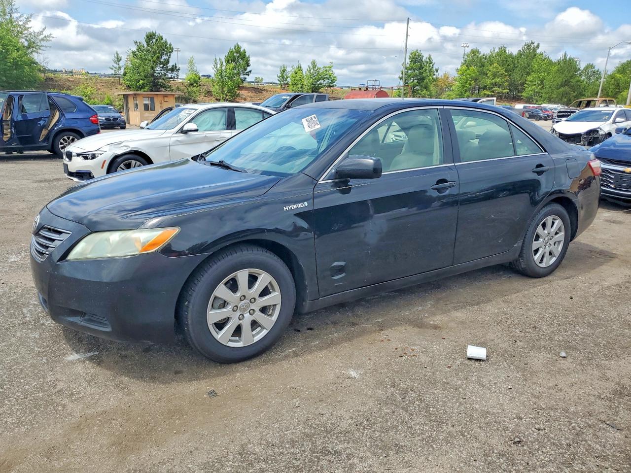 Salvage Toyota Camry Image