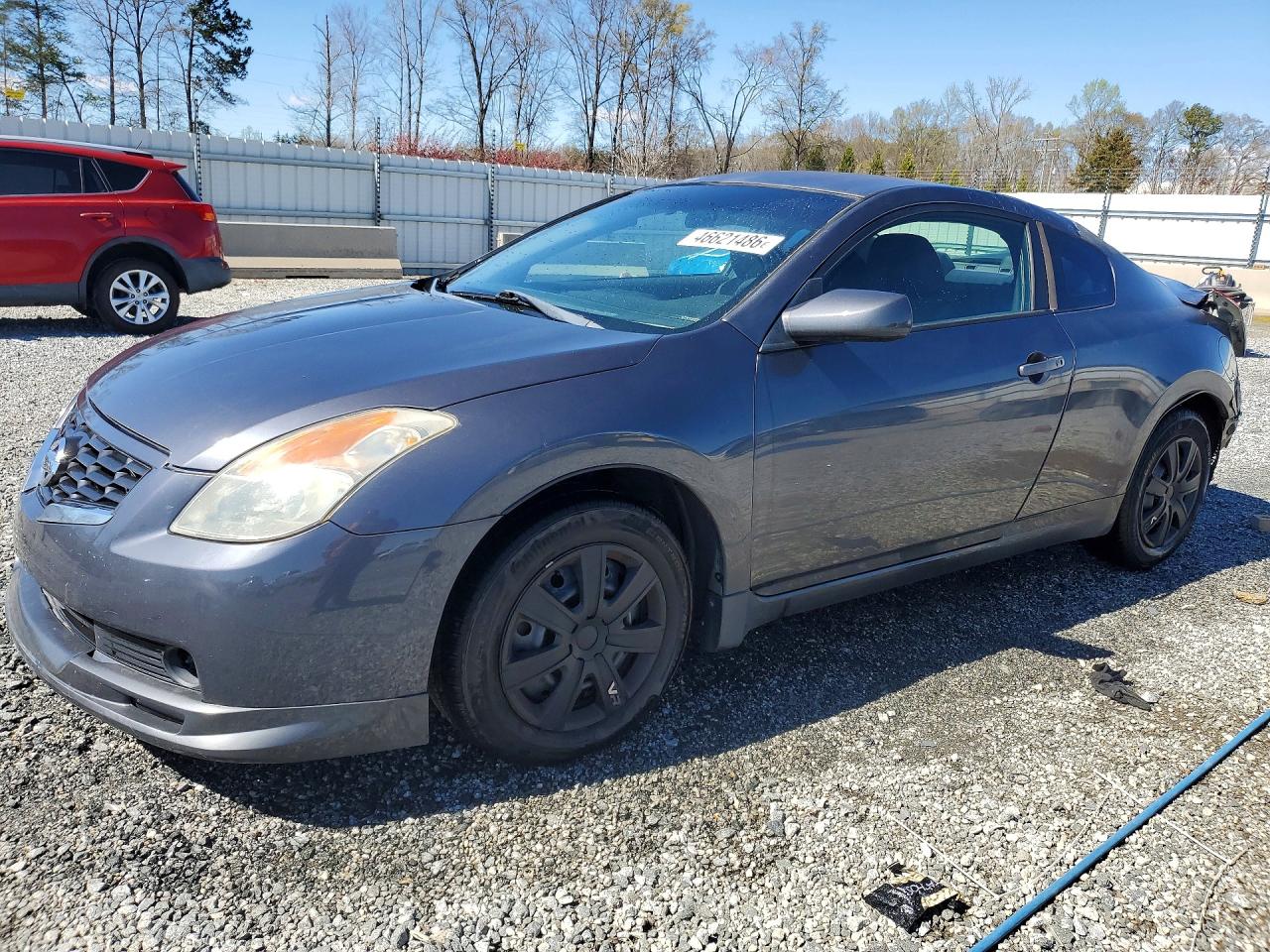 Salvage Nissan Altima Image