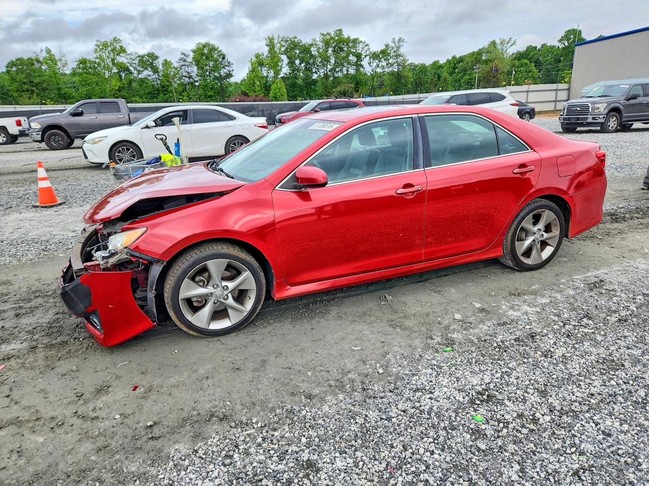 Salvage Toyota Camry Image