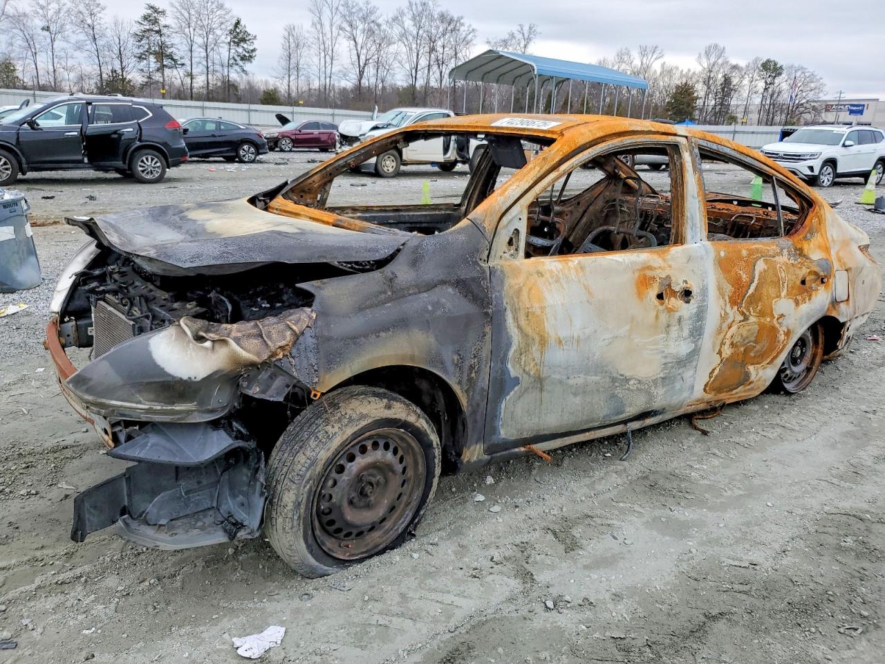 Salvage Nissan Versa Image