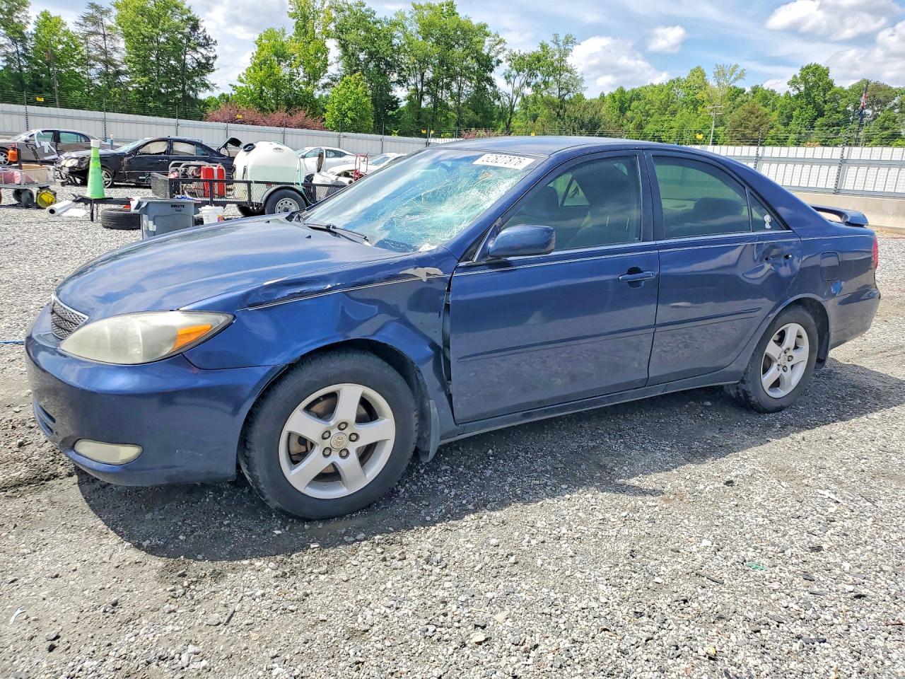 Salvage Toyota Camry Image