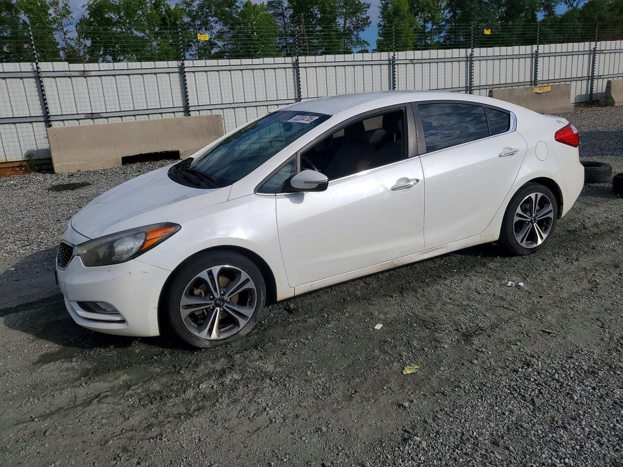 Salvage Kia Forte Image
