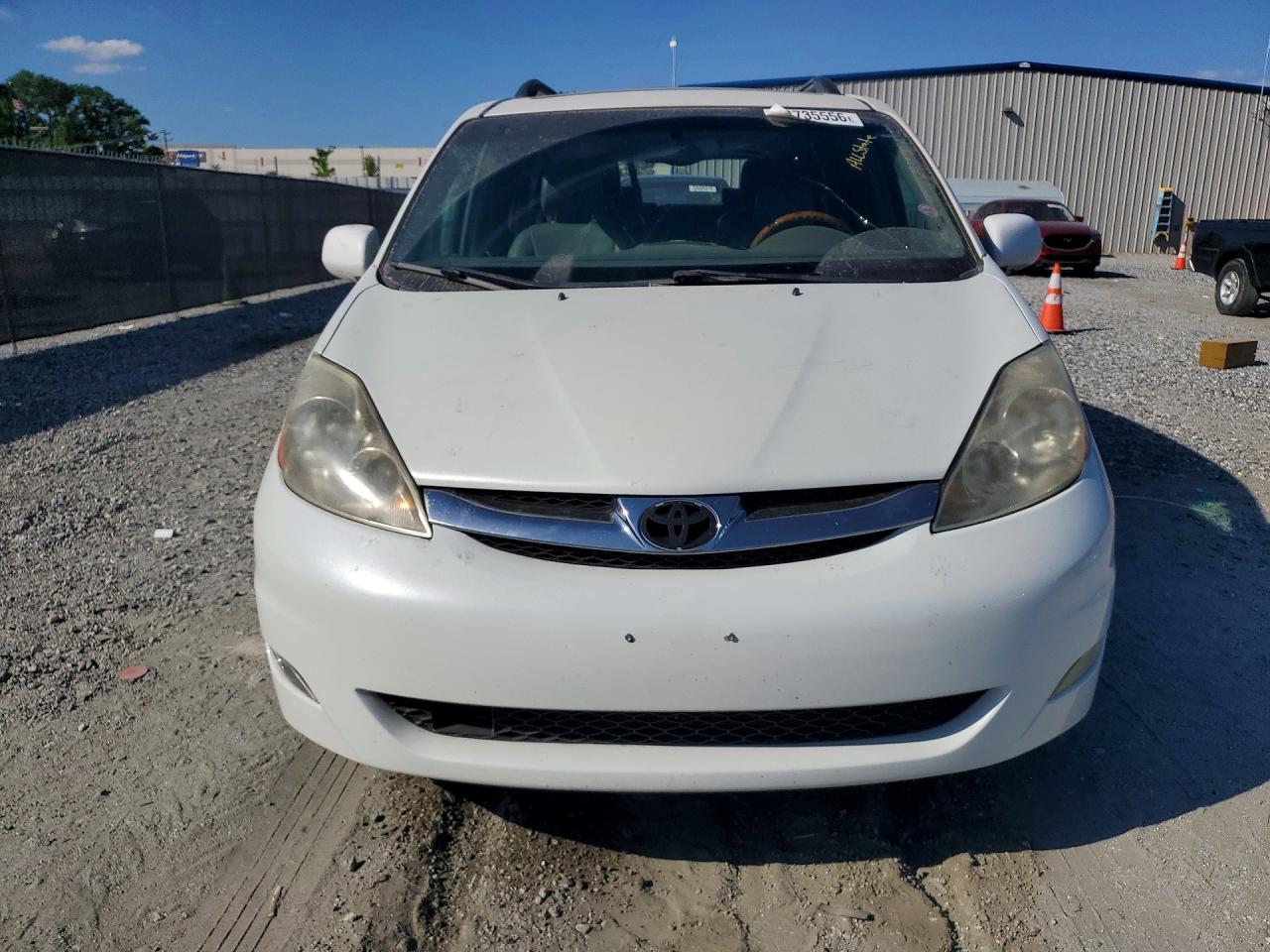 Toyota Sienna Xle Limited 7 Passenger
