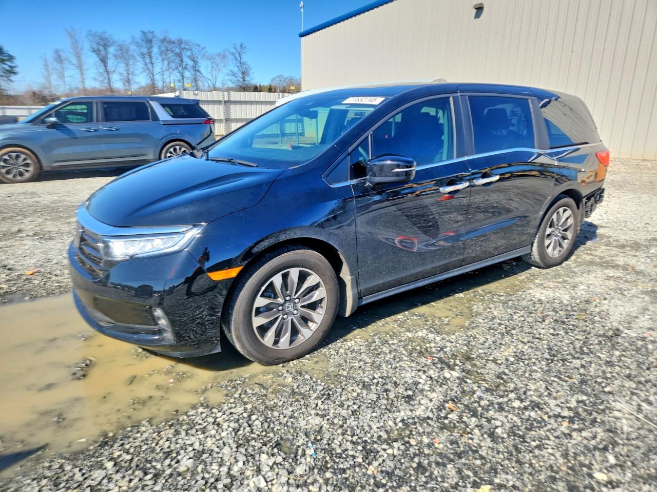 Salvage Honda Odyssey Image