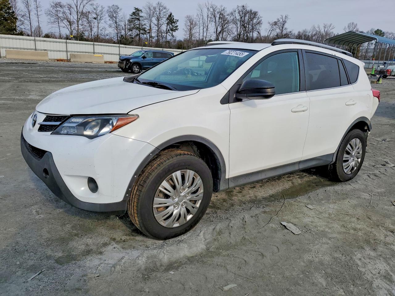 Salvage Toyota RAV4 Image