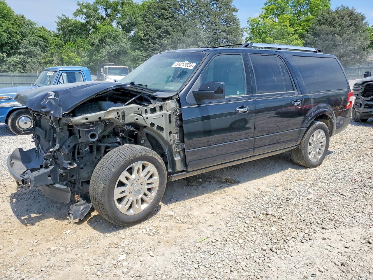 Salvage Ford Expedition Image