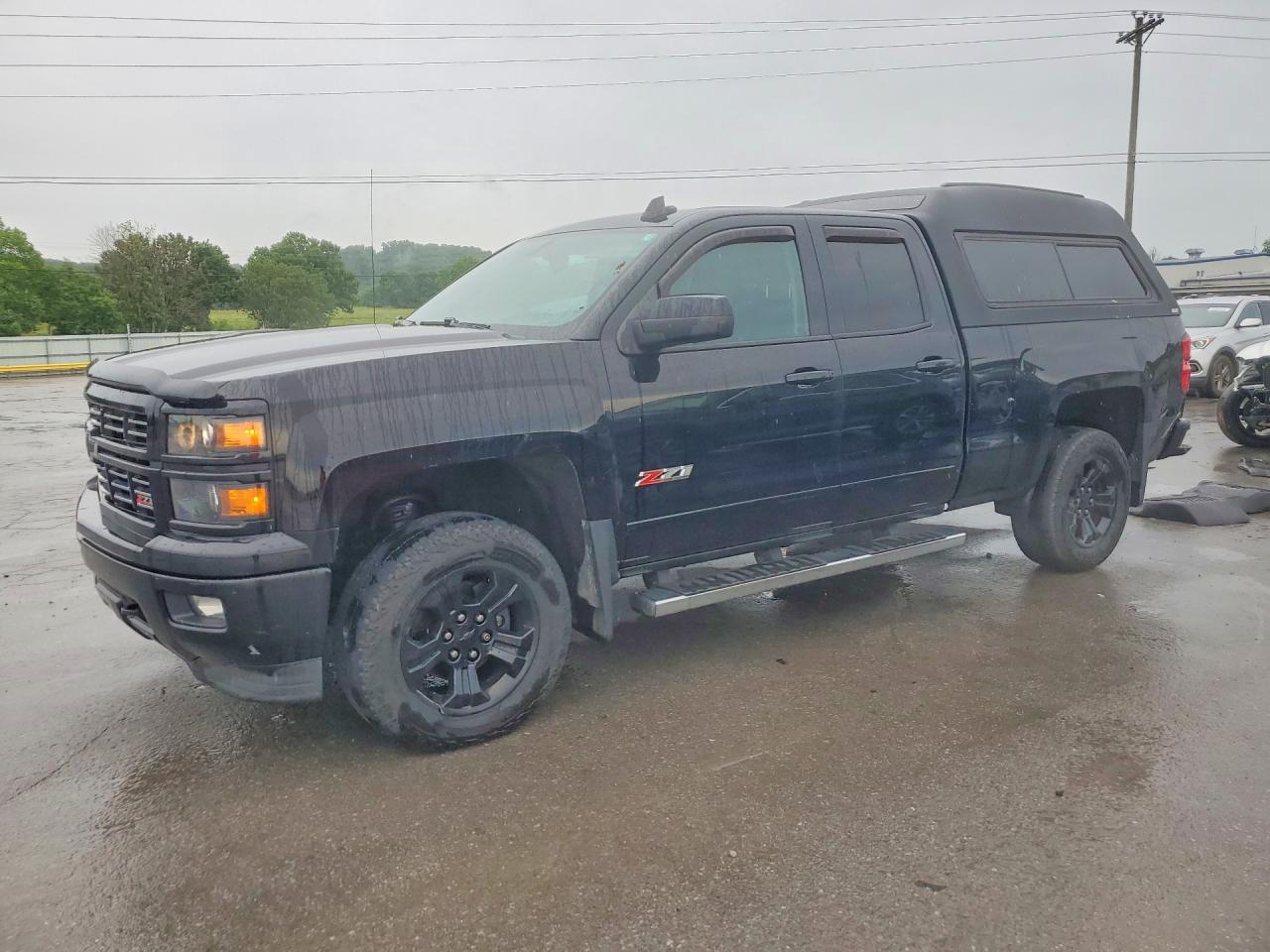 Salvage Chevrolet Silverado Image