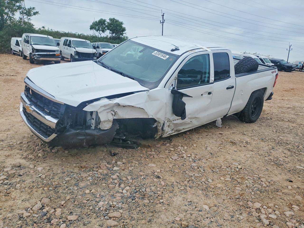 Salvage Chevrolet Silverado Image