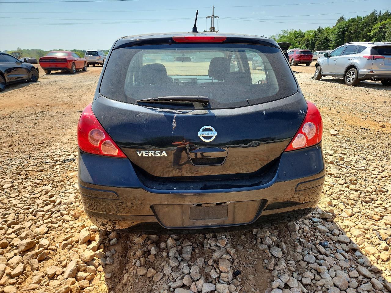 Nissan Versa 1.8 S
