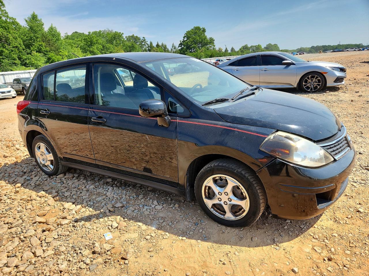 Nissan Versa 1.8 S