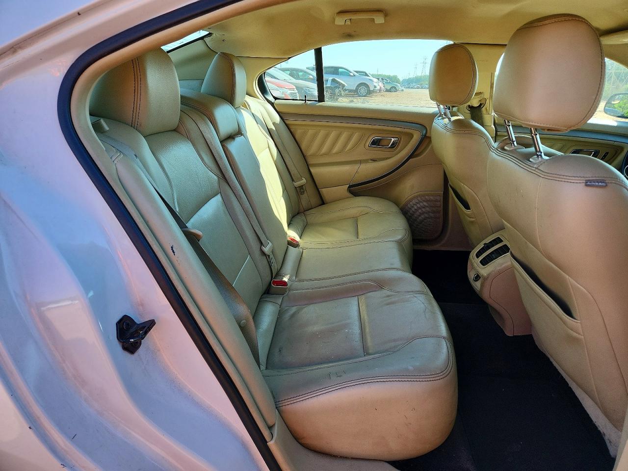 Ford Taurus Sel
