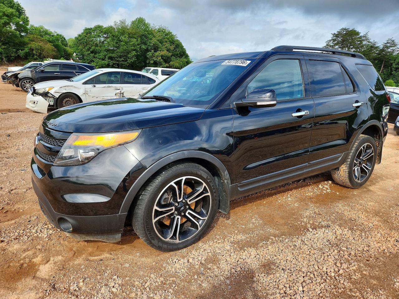 Salvage Ford Explorer Image