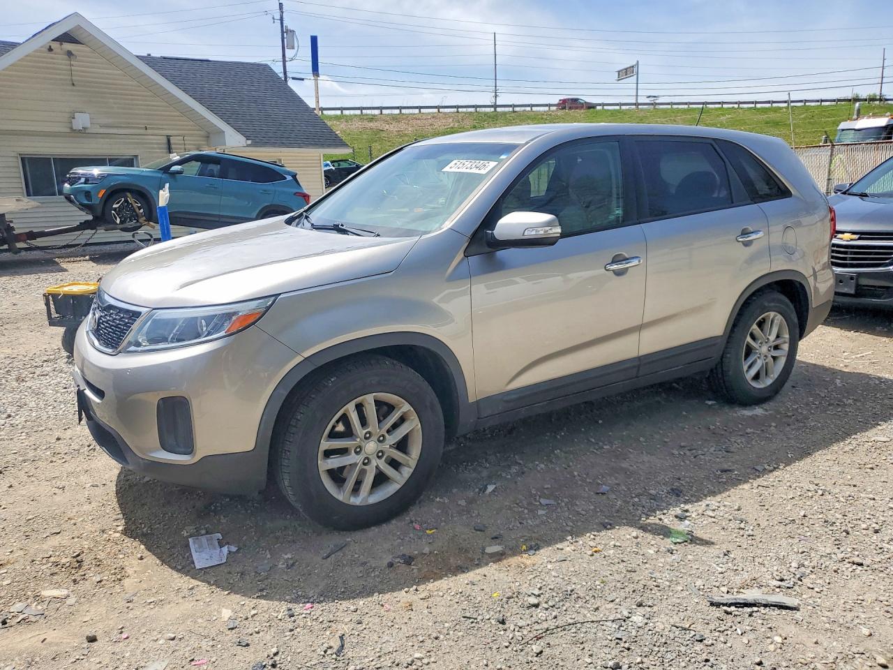Salvage Kia Sorento Image