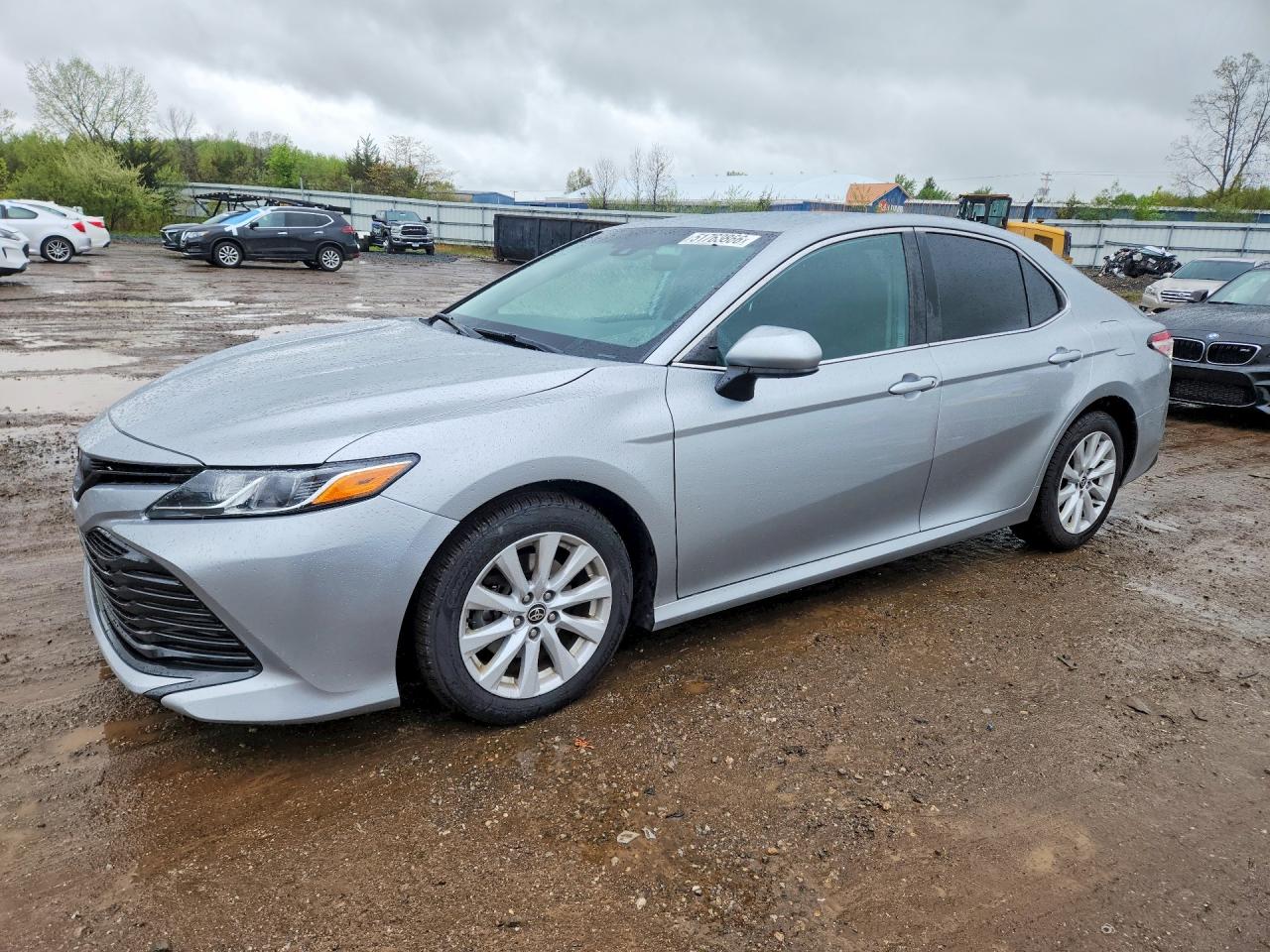 Salvage Toyota Camry Image