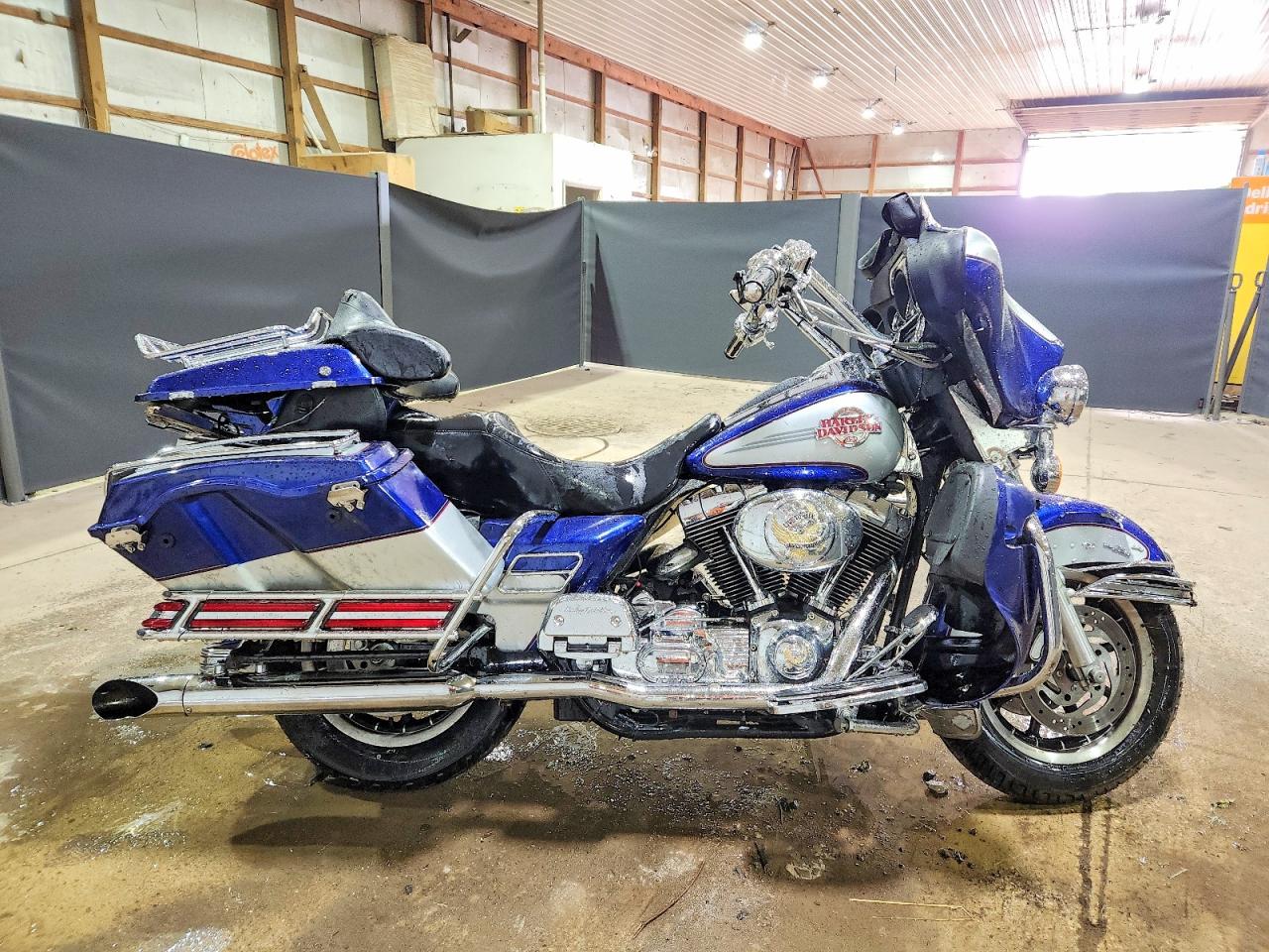 Salvage Harley-Davidson Fl Image