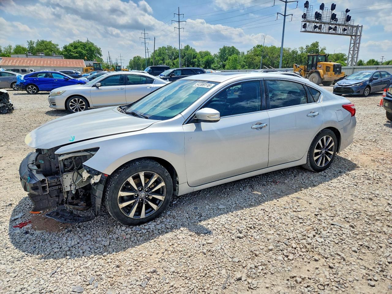 Salvage Nissan Altima Image