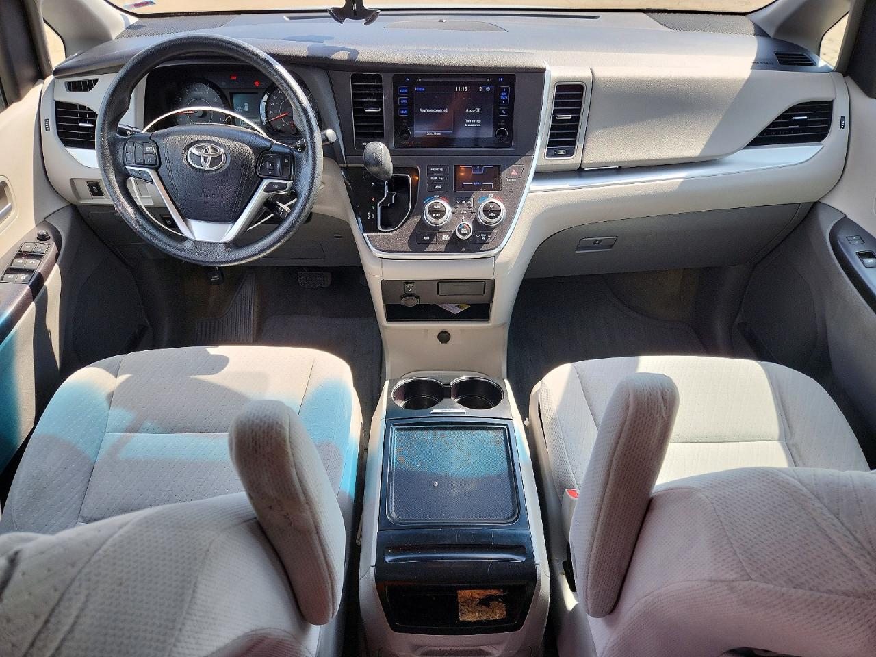 Toyota Sienna Le