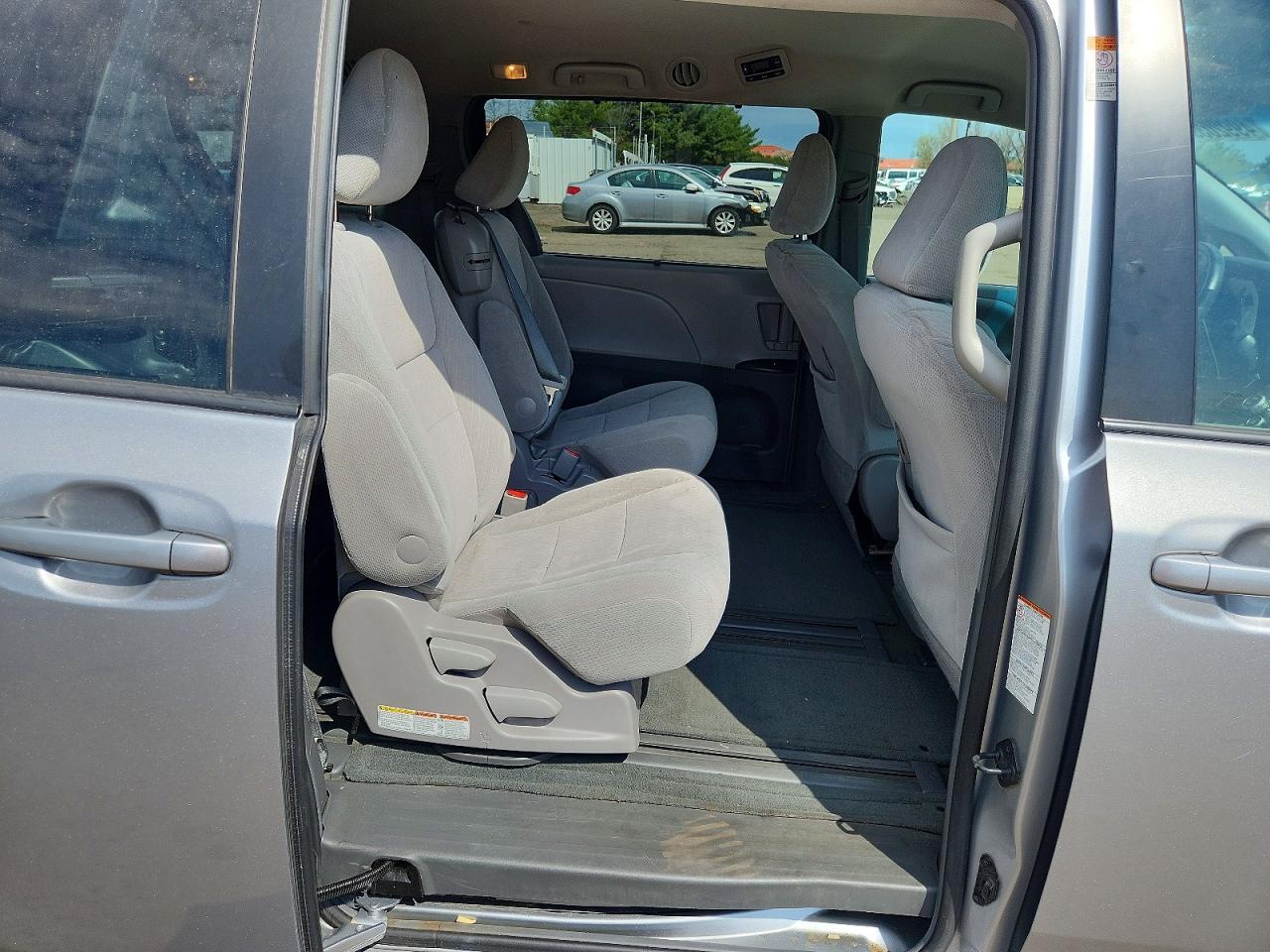 Toyota Sienna Le