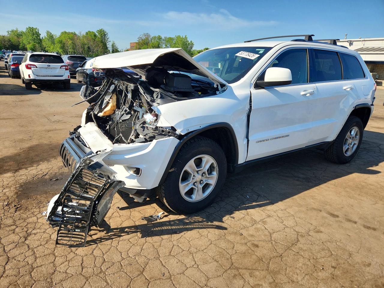Salvage Jeep Cherokee Image