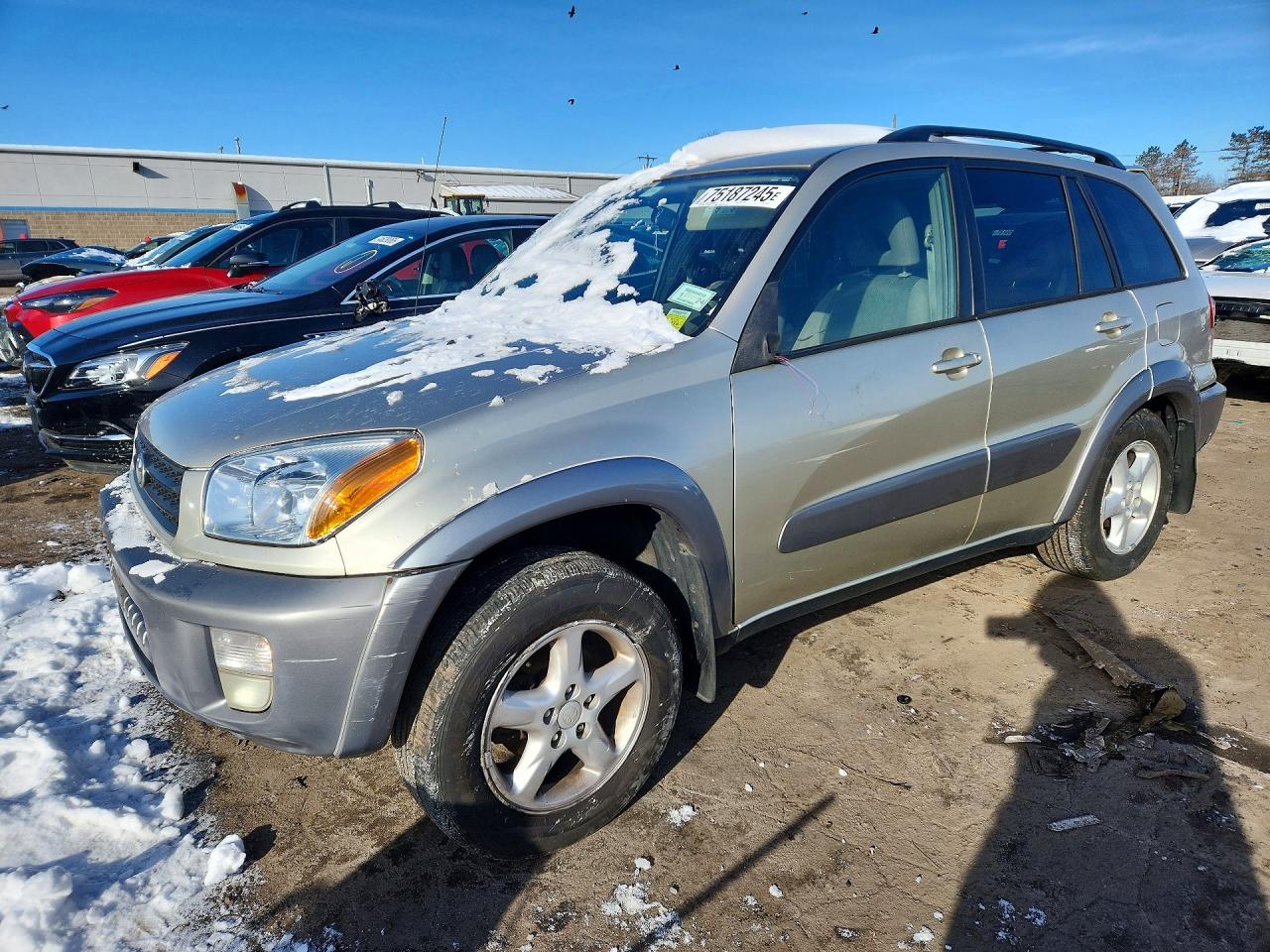 Salvage Toyota RAV4 Image