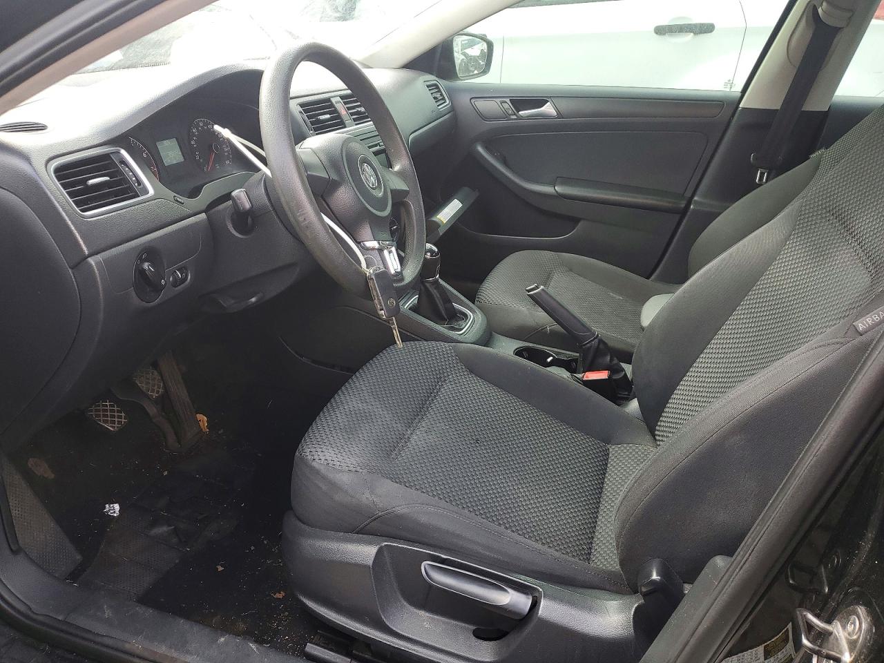Volkswagen Jetta Base